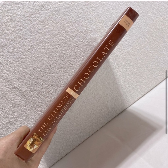 Vintage Chocolate The Ultimate Encyclopedia Hard Cover Book Cook Book - Picture 6 of 13